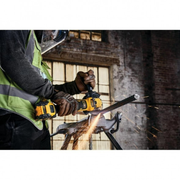 Аккумуляторная угловая шлифмашина DEWALT DCG409NT, без АКБ и ЗУ, в кейсе TSTAK в Новороссийске