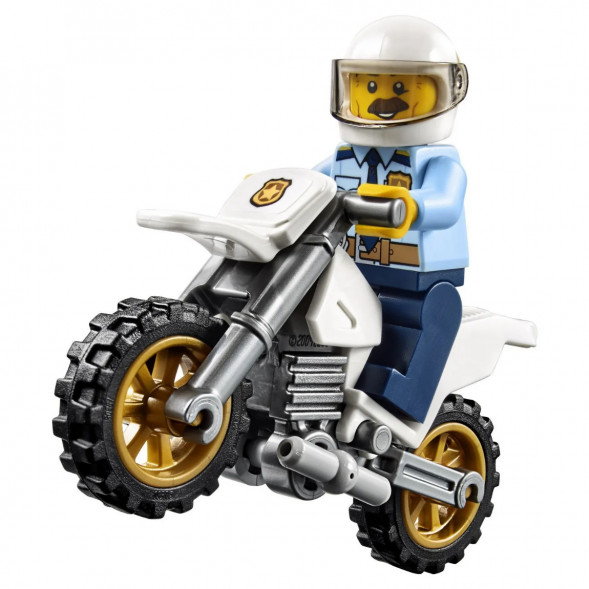 Конструктор LEGO City Police 60137 Побег на буксировщике в Новороссийске