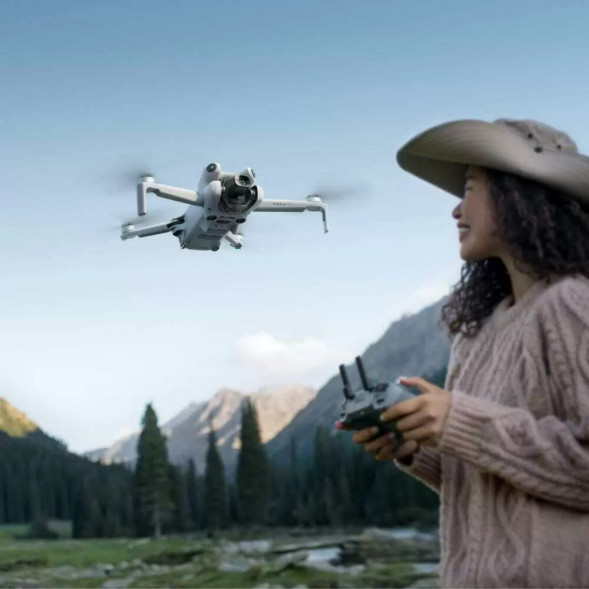 Квадрокоптер DJI Mini 4 Pro Fly More Combo (DJI RC 2) в Новороссийске