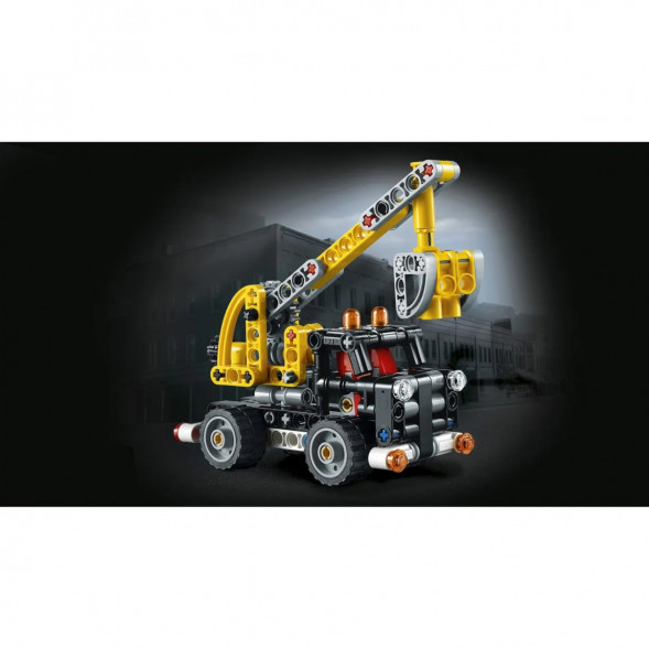 Конструктор LEGO Technic 42031 Ремонтный автокран в Новороссийске