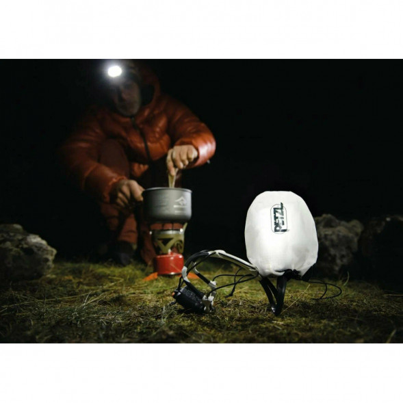 Налобный фонарь Petzl Actik Core E065AA03, 600 лм, красный в Новороссийске